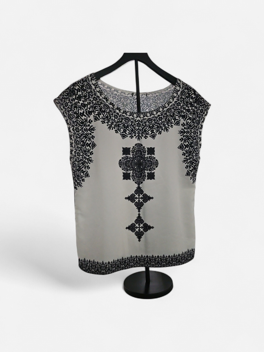 Women's Black & Cream Embroidered Pattern Cap Sleeve Top